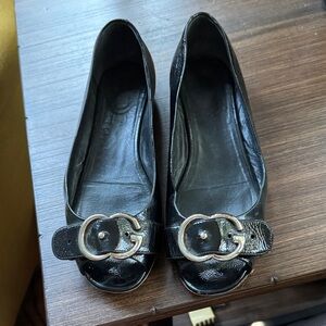Gucci Black Flats with Signature Silver Buckle
